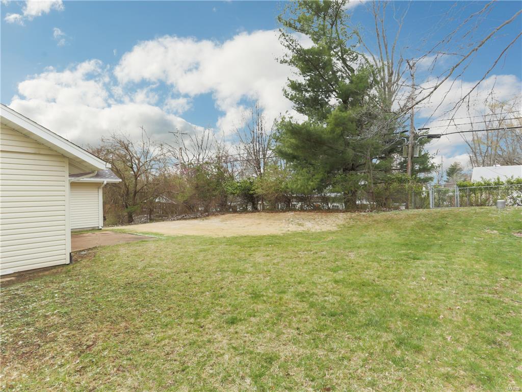 809 Somerton Ridge Drive Creve Coeur, MO 63141 - Photo 4 of 24