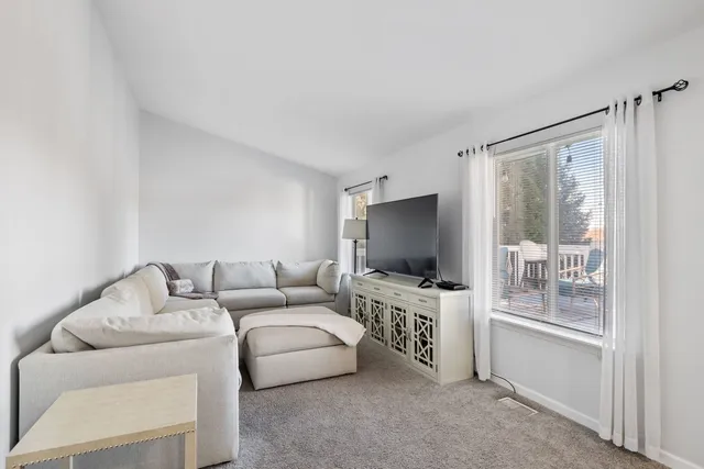 $359,900 | 14058 South Hemingway Circle, Plainfield, IL 60544