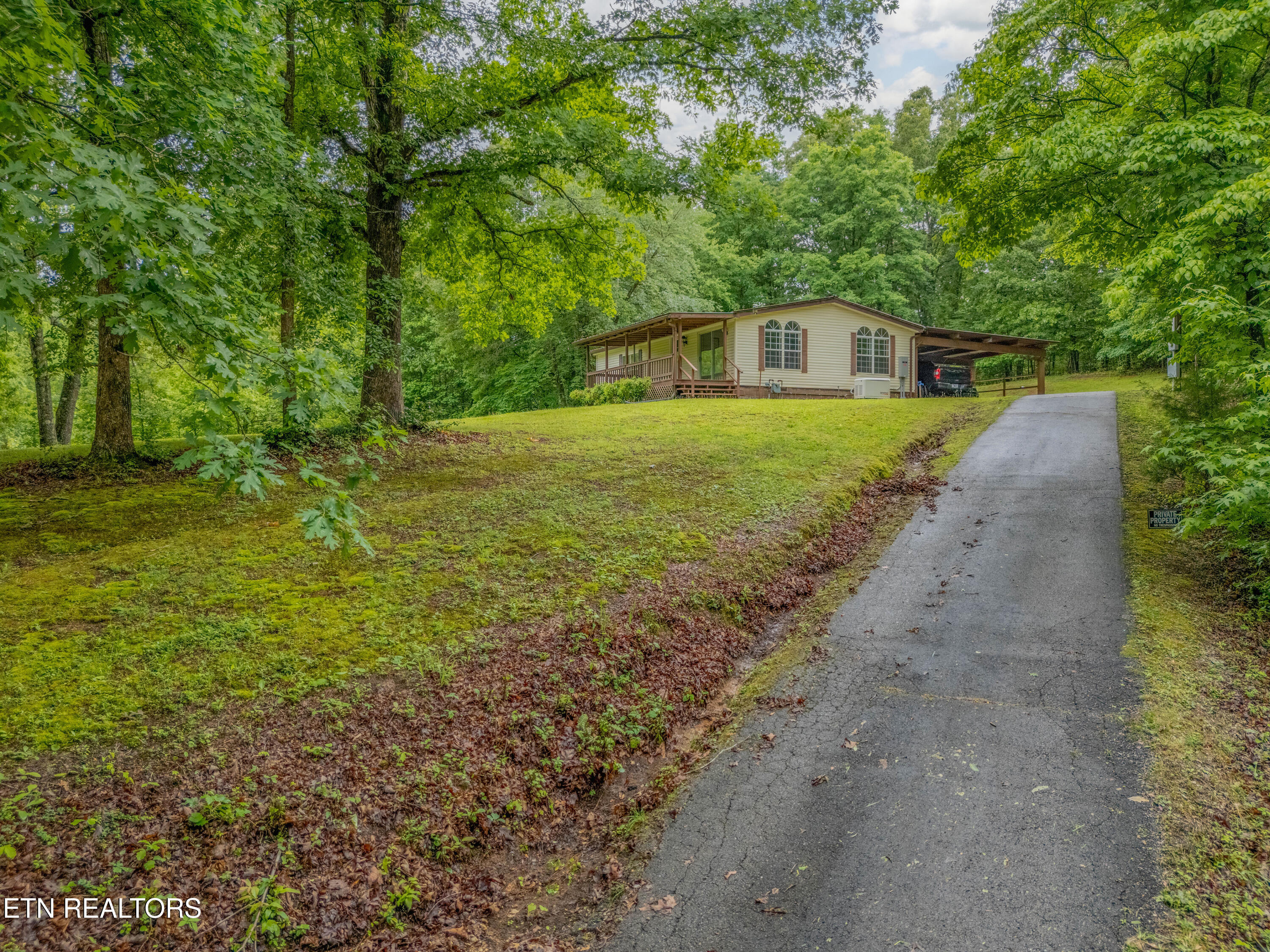 339 Bowers Road Harriman, TN 37748 - Photo 17 of 24 DJI_20260524172055_0566_D-HDR(1)