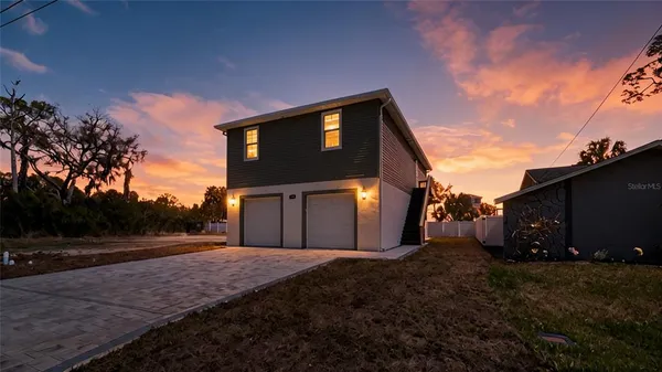 $399,900 | 5050 Oak Leaf Lane, Hernando Beach, FL 34607