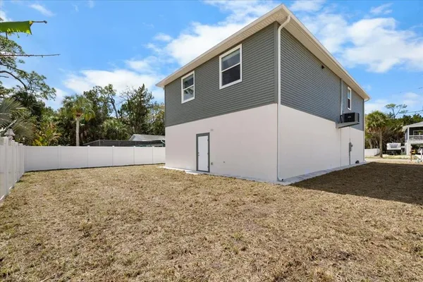 $399,900 | 5050 Oak Leaf Lane, Hernando Beach, FL 34607