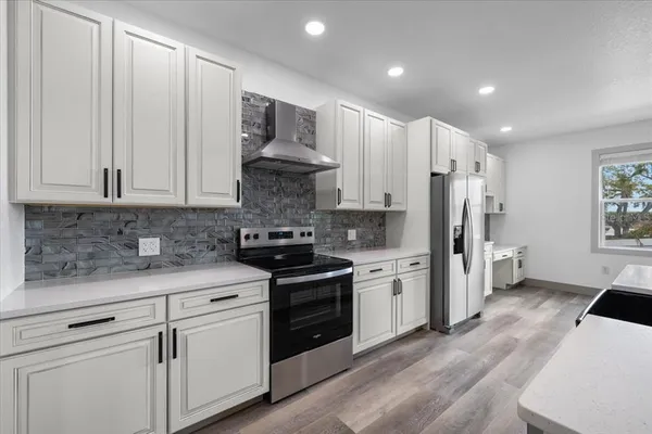 $399,900 | 5050 Oak Leaf Lane, Hernando Beach, FL 34607