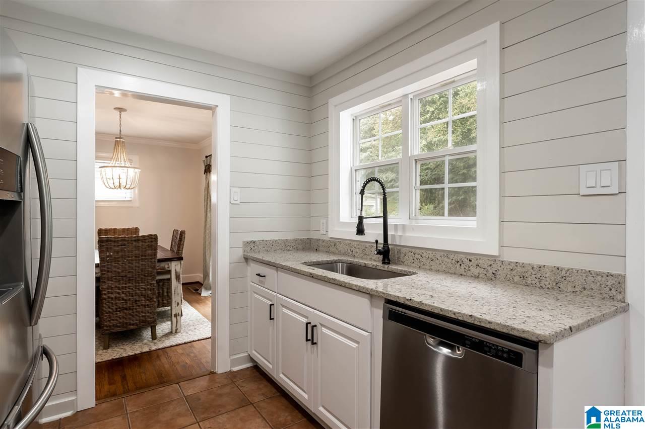 1228 Cresthill Road Birmingham, AL 35213 - Photo 14 of 34