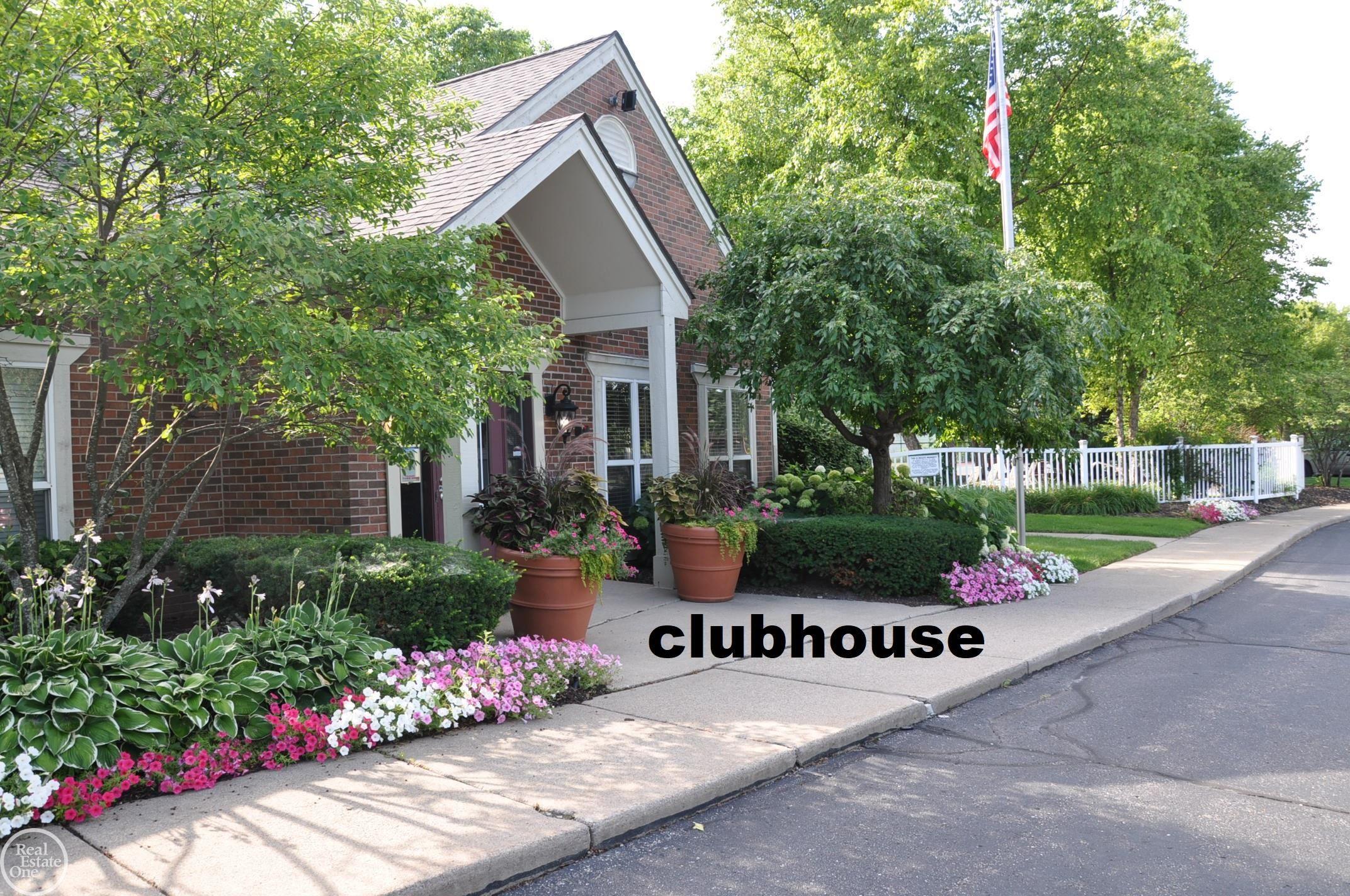 1608 O'Neil Circle Rochester, MI 48307 - Photo 17 of 30 50092625-17.JPG