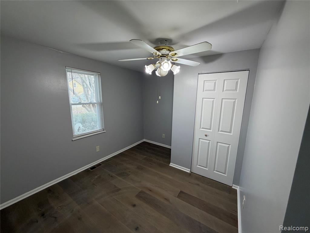 19445 Inkster Road Livonia, MI 48152 - Photo 13 of 16
