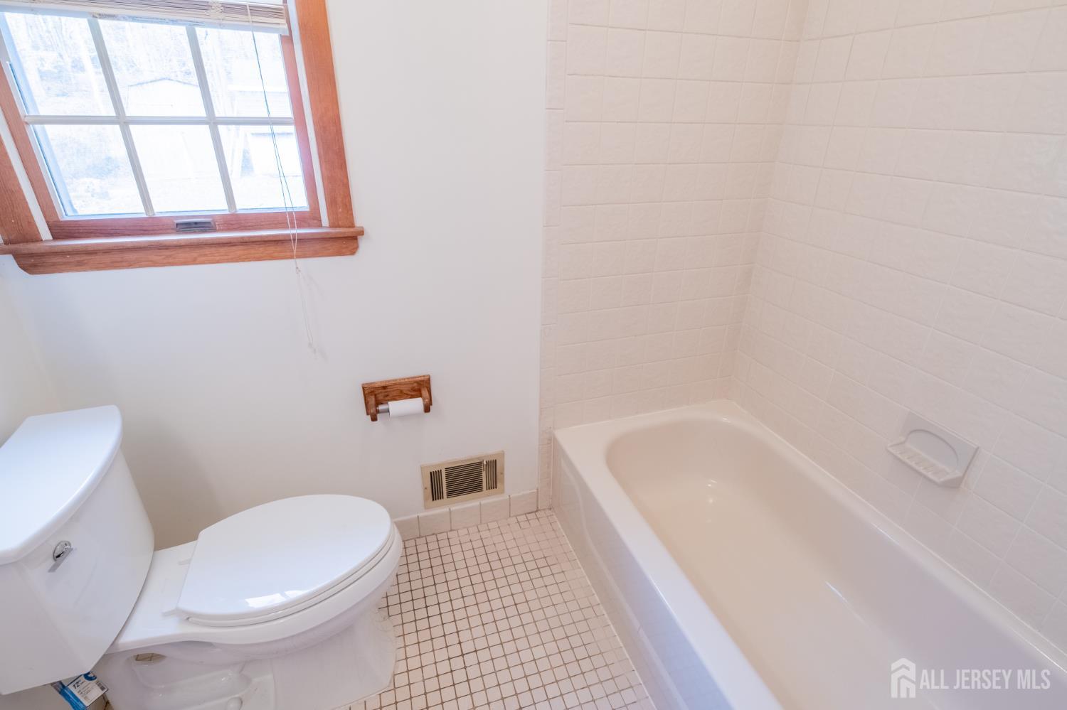 12 Francis Road East Brunswick, NJ 08816 - Photo 21 of 66