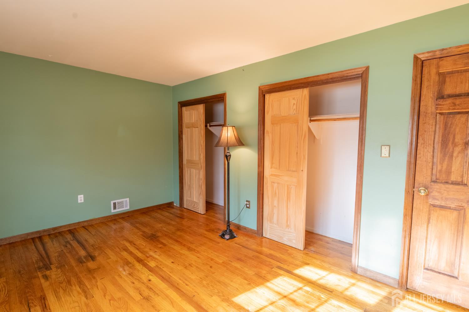 12 Francis Road East Brunswick, NJ 08816 - Photo 34 of 66