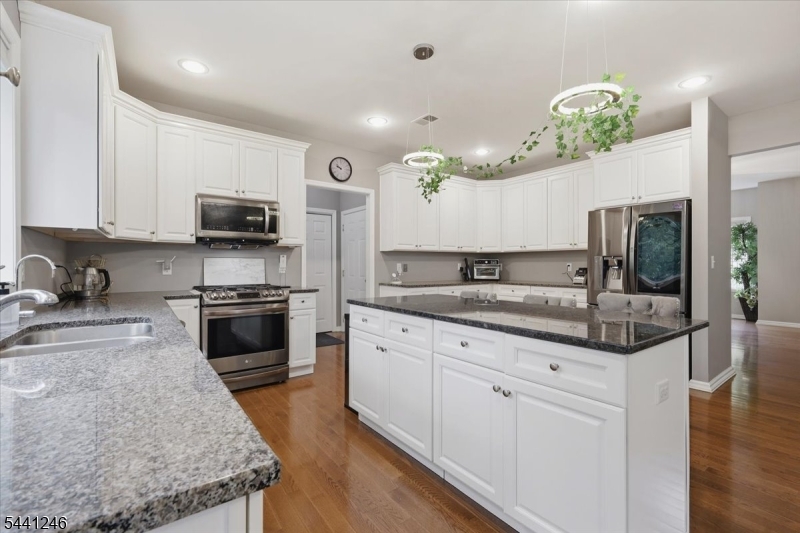 18 Puddingstone Road Morris Plains, NJ 07950 - Photo 15 of 39