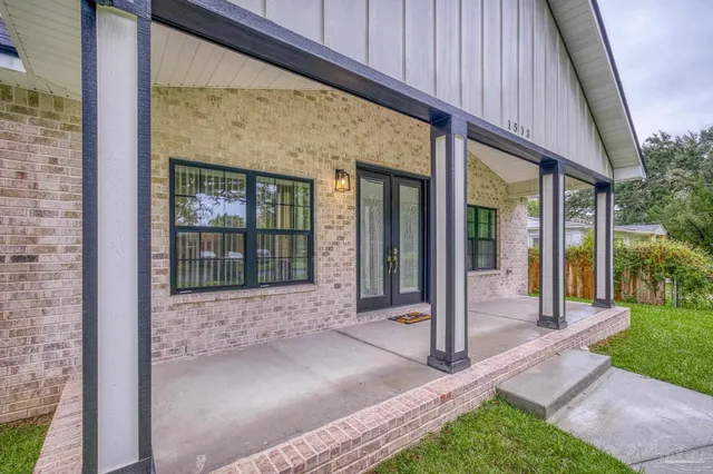 a view of entrance front of house