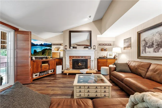 $575,000 | 230 Schimwood Court, Amherst, NY 14068