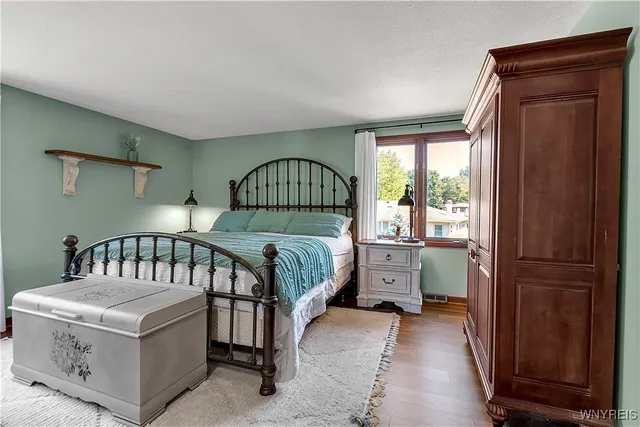 $575,000 | 230 Schimwood Court, Amherst, NY 14068