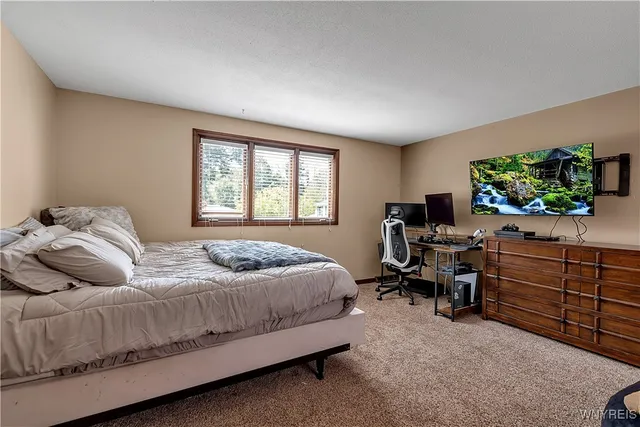 $575,000 | 230 Schimwood Court, Amherst, NY 14068