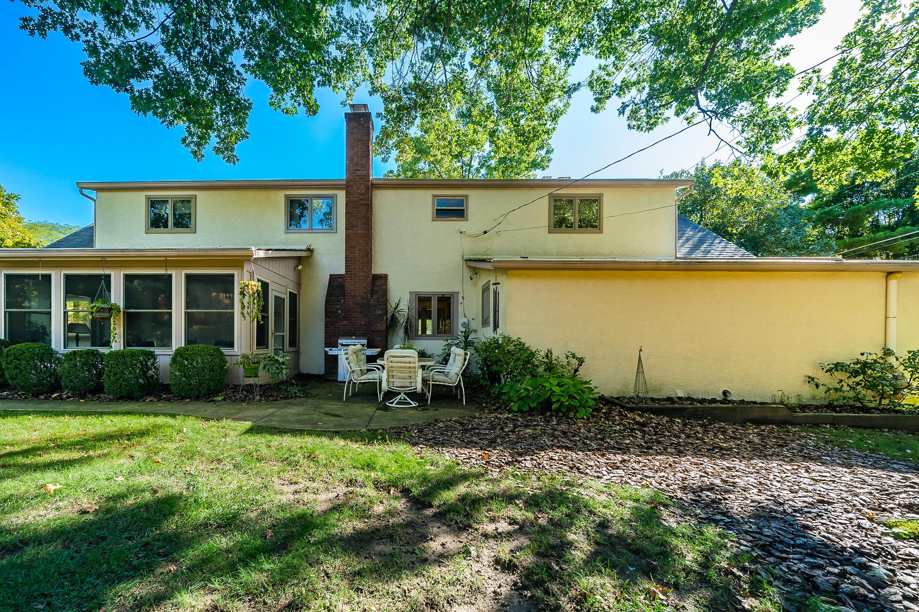 2390 Sheringham Road Columbus, OH 43220 - Photo 45 of 49