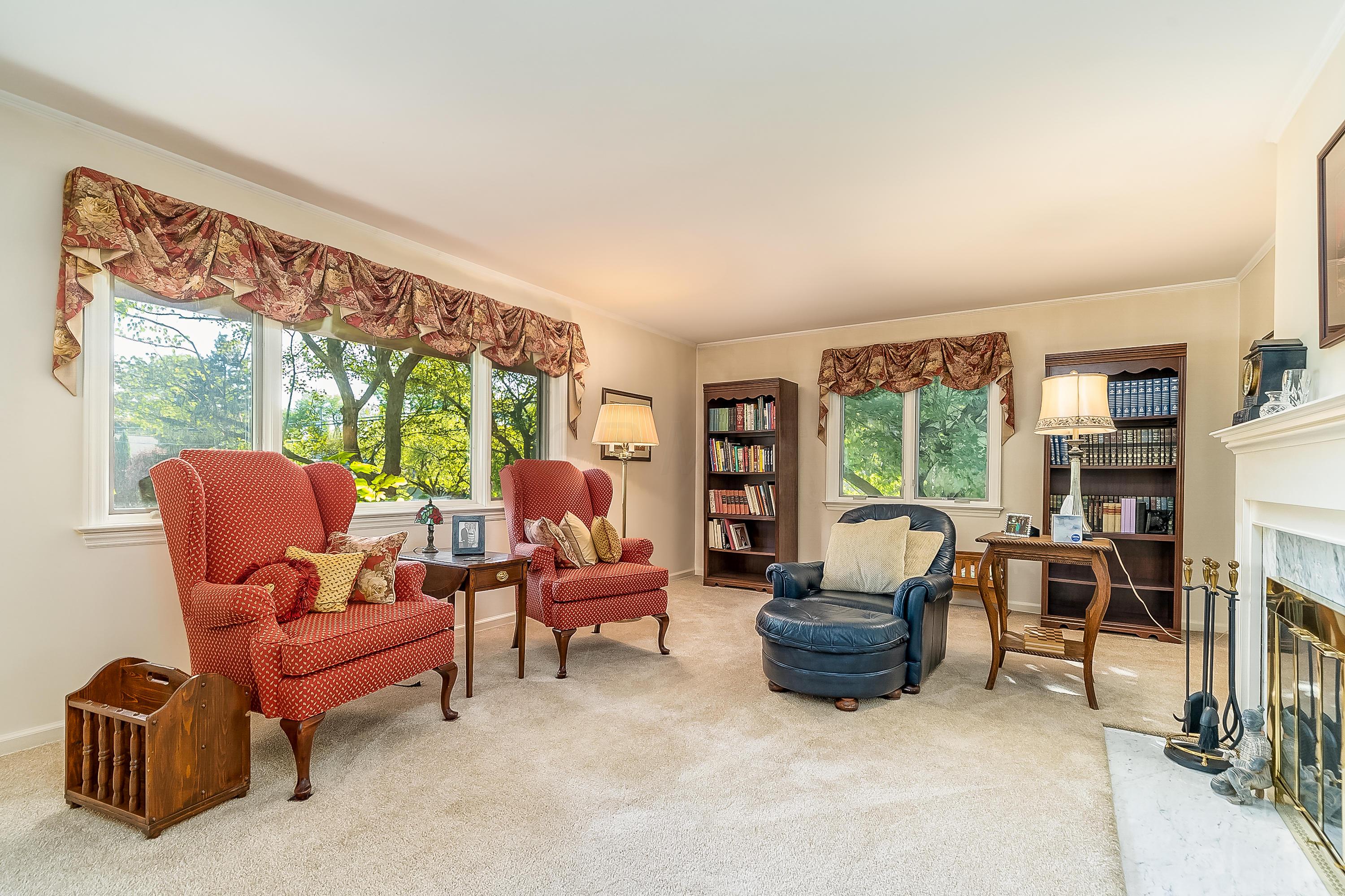 2390 Sheringham Road Columbus, OH 43220 - Photo 5 of 49