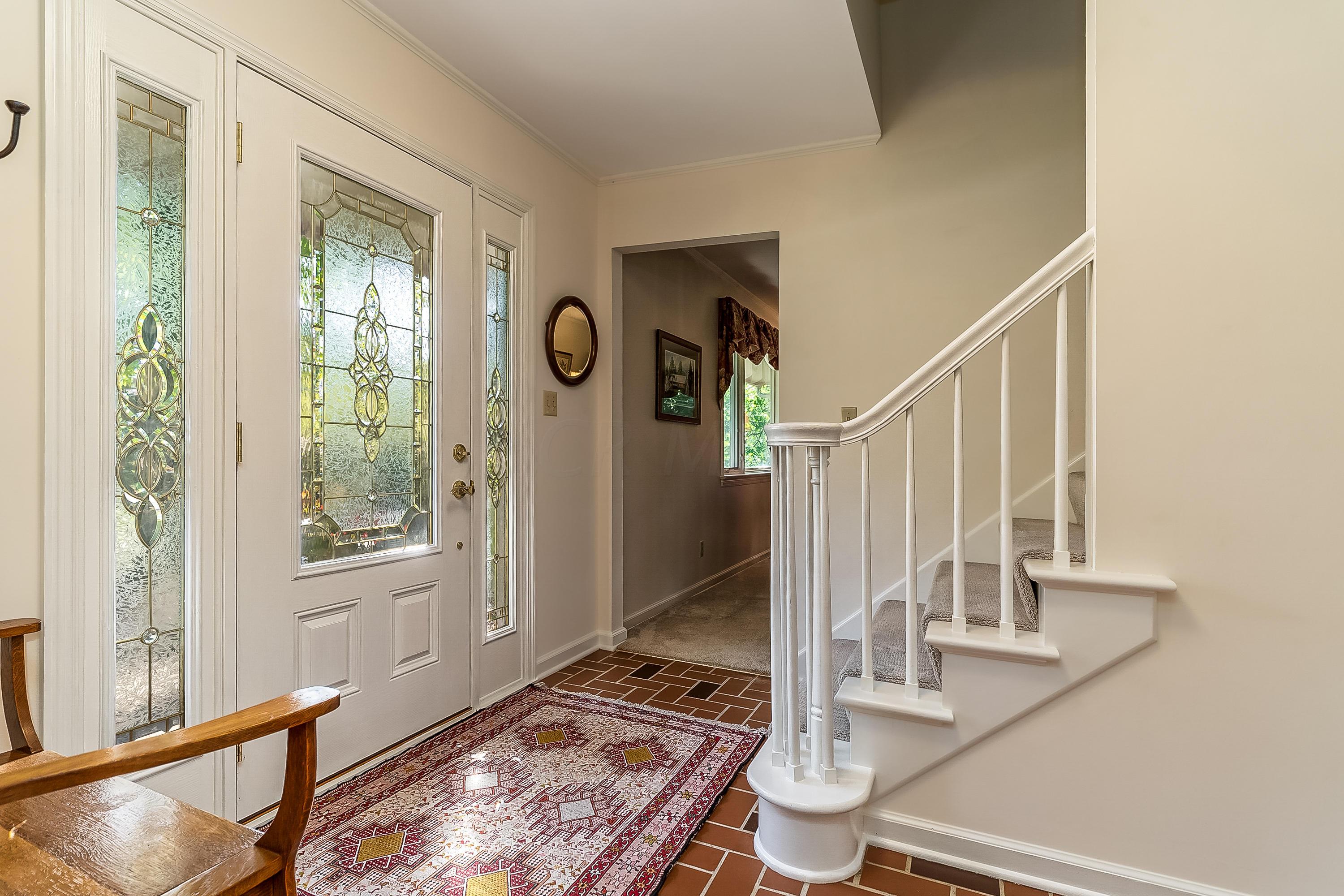 2390 Sheringham Road Columbus, OH 43220 - Photo 7 of 49