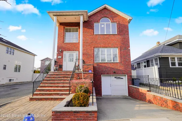 $1,150,000 | 151 Waterbury Avenue, Unit A | Prince's Bay