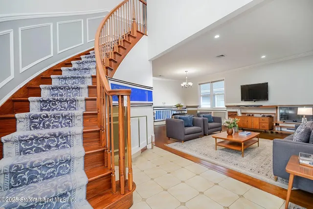 $1,150,000 | 151 Waterbury Avenue, Unit A | Prince's Bay