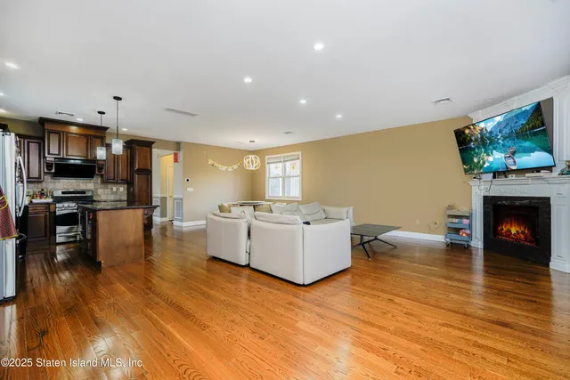 $1,150,000 | 151 Waterbury Avenue, Unit A | Prince's Bay