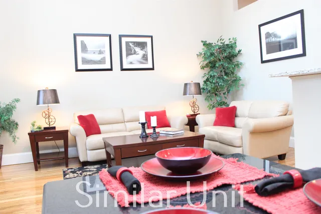 $2,320 | 195 McGregor Street, Unit 139, Manchester, NH 03102