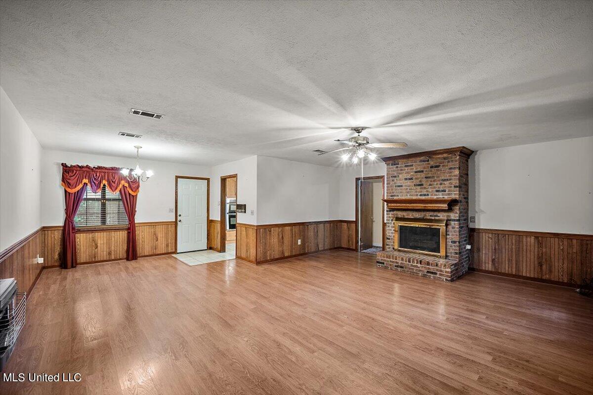224 R T Braddy Road Florence, MS 39073 - Photo 8 of 24 08-HTP_8835