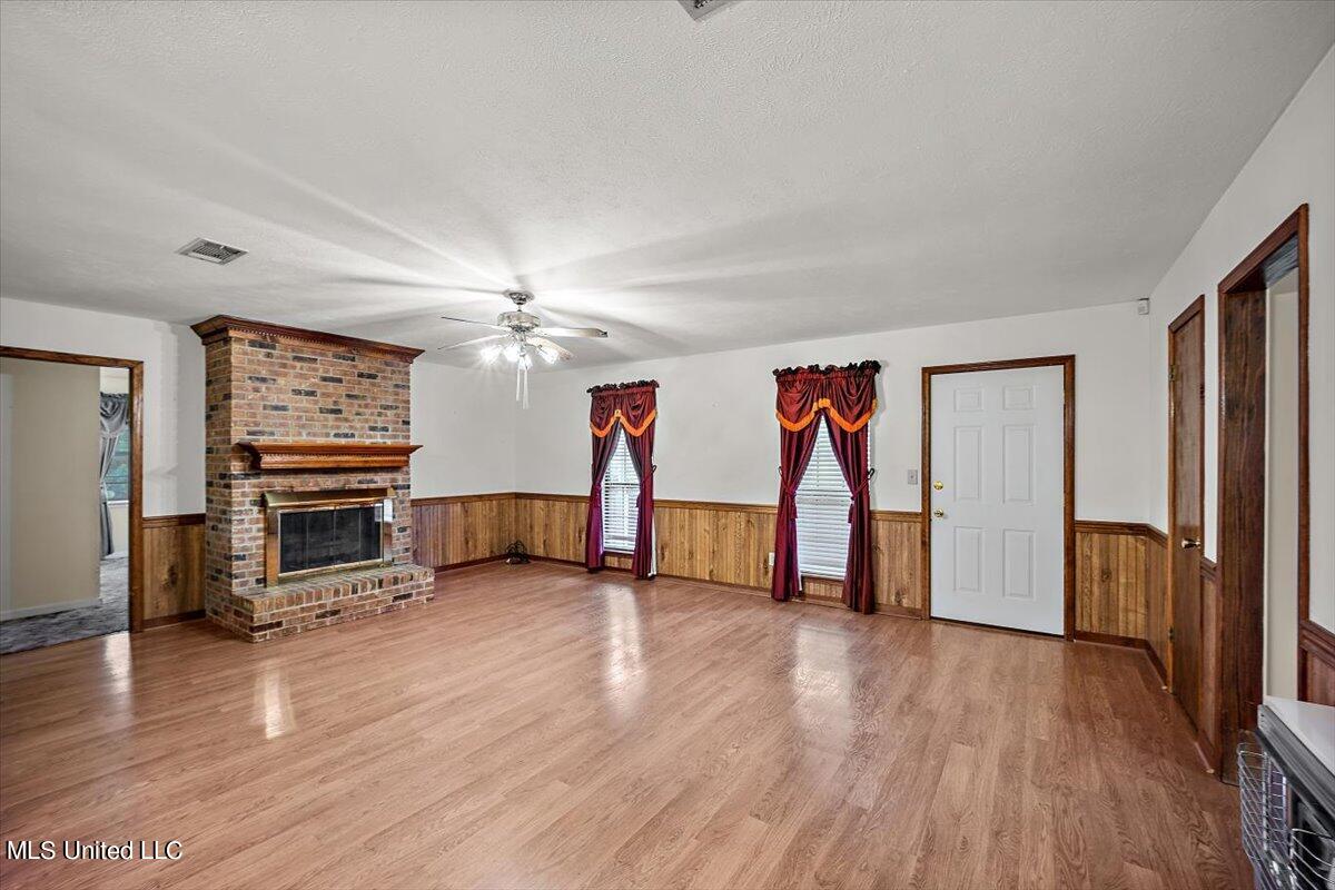 224 R T Braddy Road Florence, MS 39073 - Photo 9 of 24 09-HTP_8838