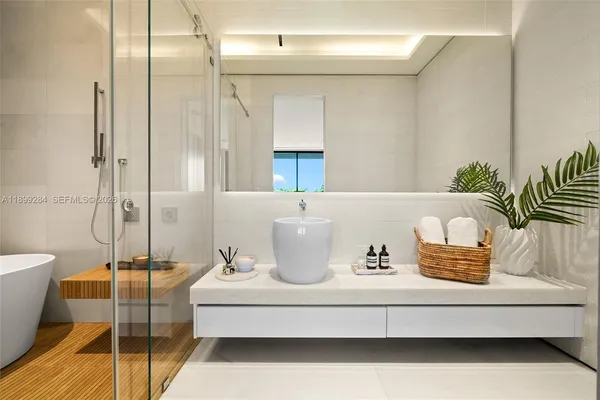 $29,900,000 | 790 Lake Road, Miami, FL 33137