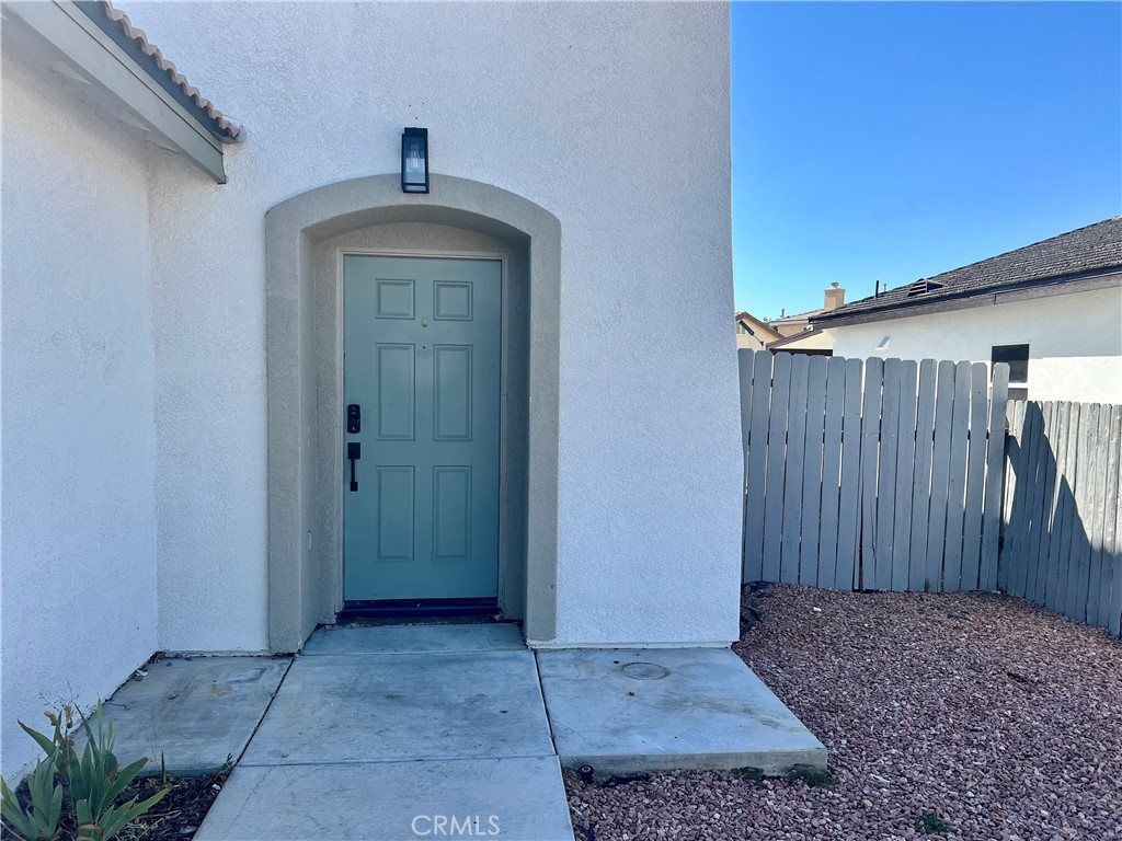 14818 Steeplechase Road Victorville, CA 92394 - Photo 3 of 17 Main entrance