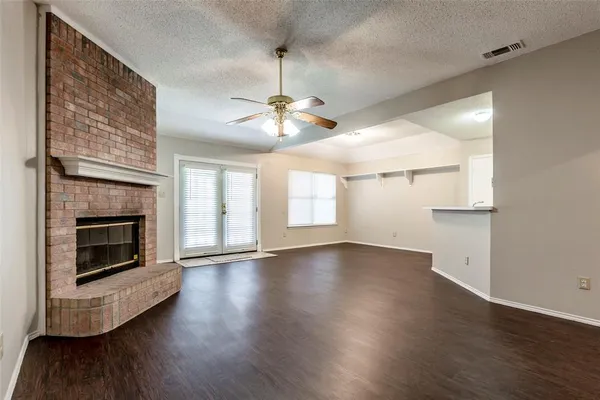 $1,900 | 845 Applewood Drive, Cedar Hill, TX 75104