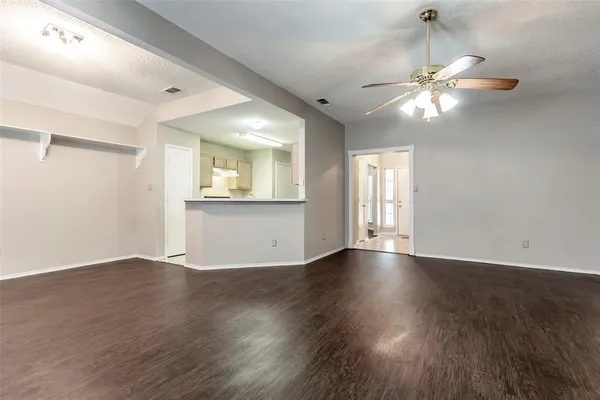 $1,900 | 845 Applewood Drive, Cedar Hill, TX 75104