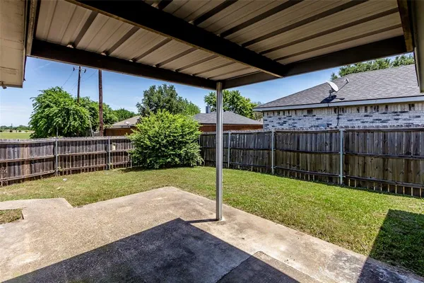 $1,900 | 845 Applewood Drive, Cedar Hill, TX 75104