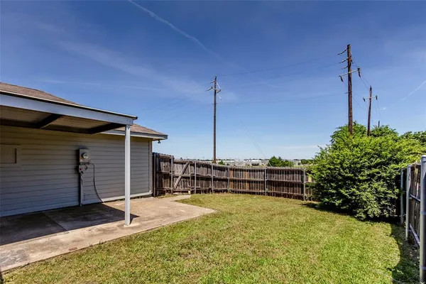 $1,900 | 845 Applewood Drive, Cedar Hill, TX 75104