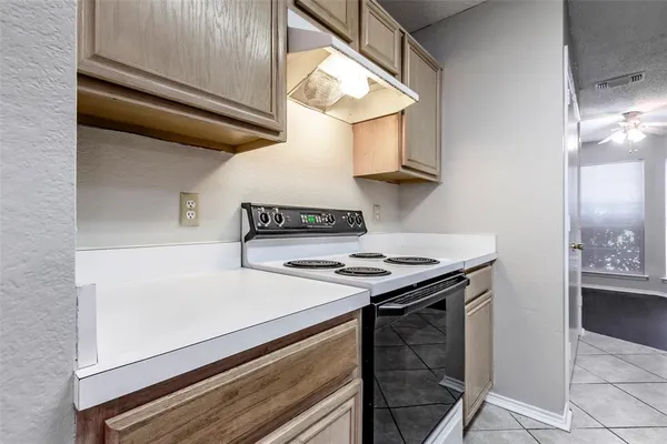 $1,900 | 845 Applewood Drive, Cedar Hill, TX 75104