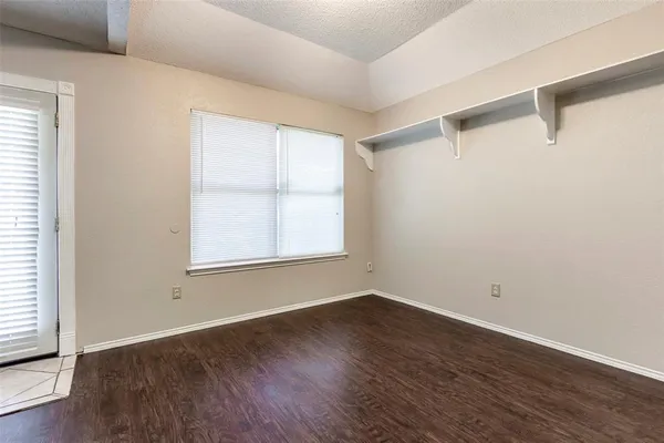 $1,900 | 845 Applewood Drive, Cedar Hill, TX 75104