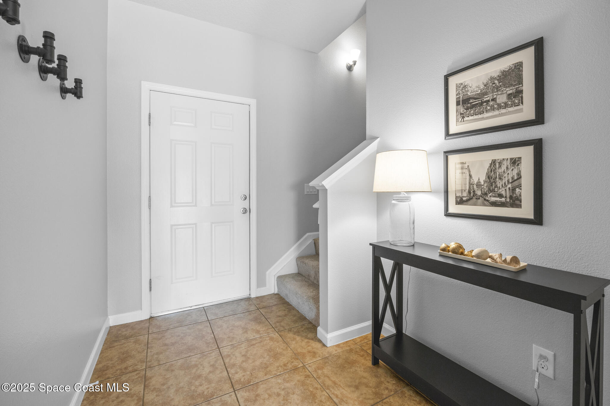 2790 Reston Street, Unit 103 Melbourne, FL 32935 - Photo 4 of 28 Foyer