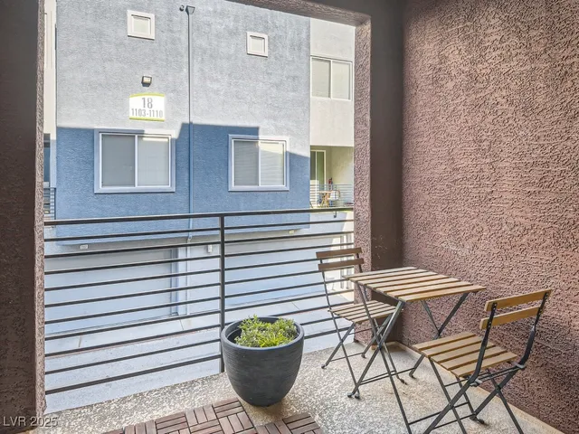 $2,100 | 9050 West Tropicana Avenue, Unit 1113, Las Vegas, NV 89147