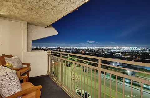 $599,000 | 765 West 26th Street, Unit 308, San Pedro, CA 90731