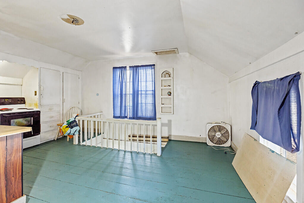 6 Grove Street Hallowell, ME 04347 - Photo 31 of 34 29_BP5A0315_DxO_mls