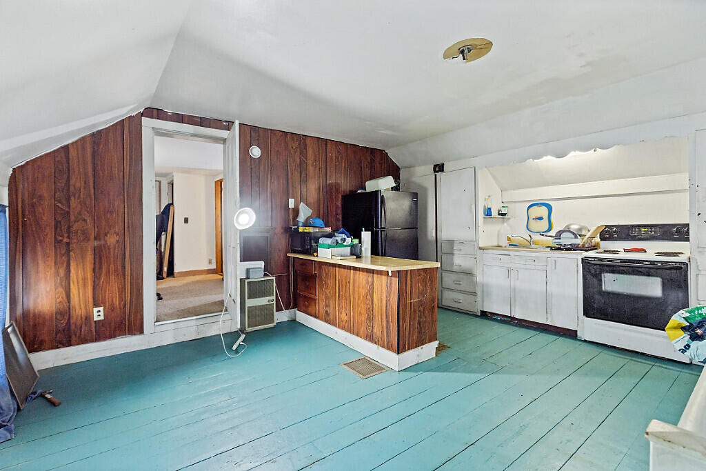 6 Grove Street Hallowell, ME 04347 - Photo 32 of 34 27_BP5A0309_DxO_mls