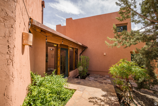 3617 Red Rock Drive Moab, UT 84532 - Photo 8 of 79 Entrance to property featuring stucco siding
