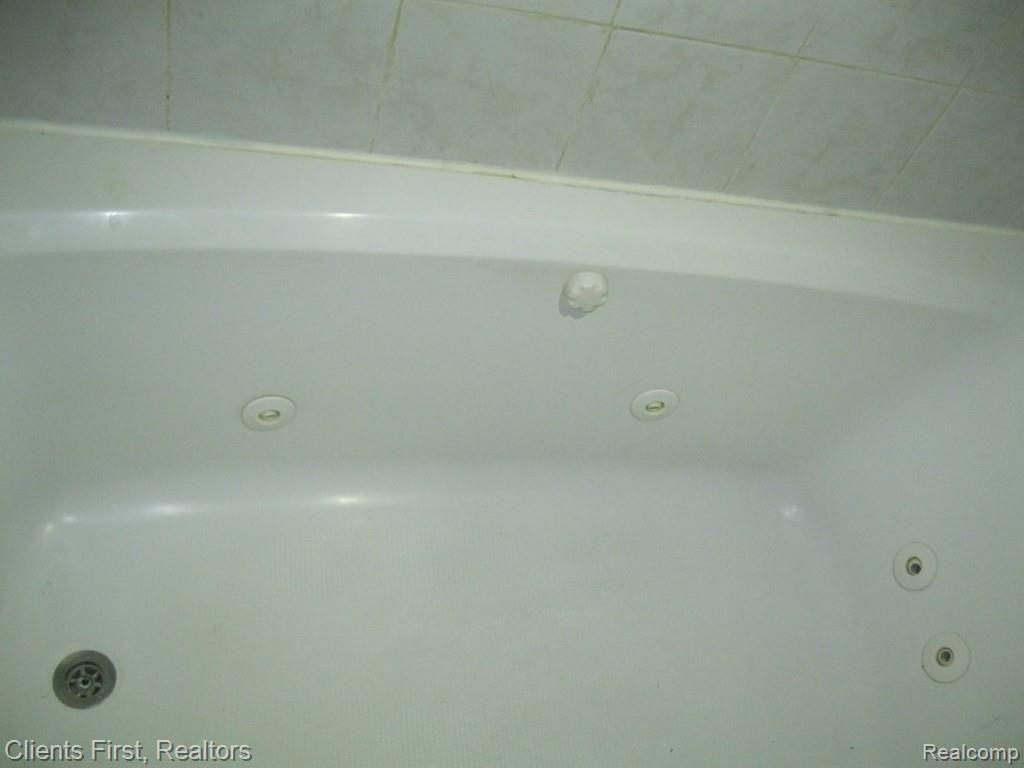 25835 Lahser Road Southfield, MI 48033 - Photo 8 of 9