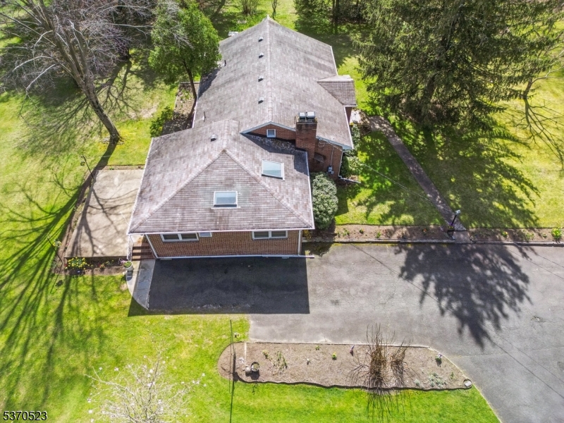 685 Shunpike Road Green Village, NJ 07935 - Photo 7 of 38 Gallery Image 7