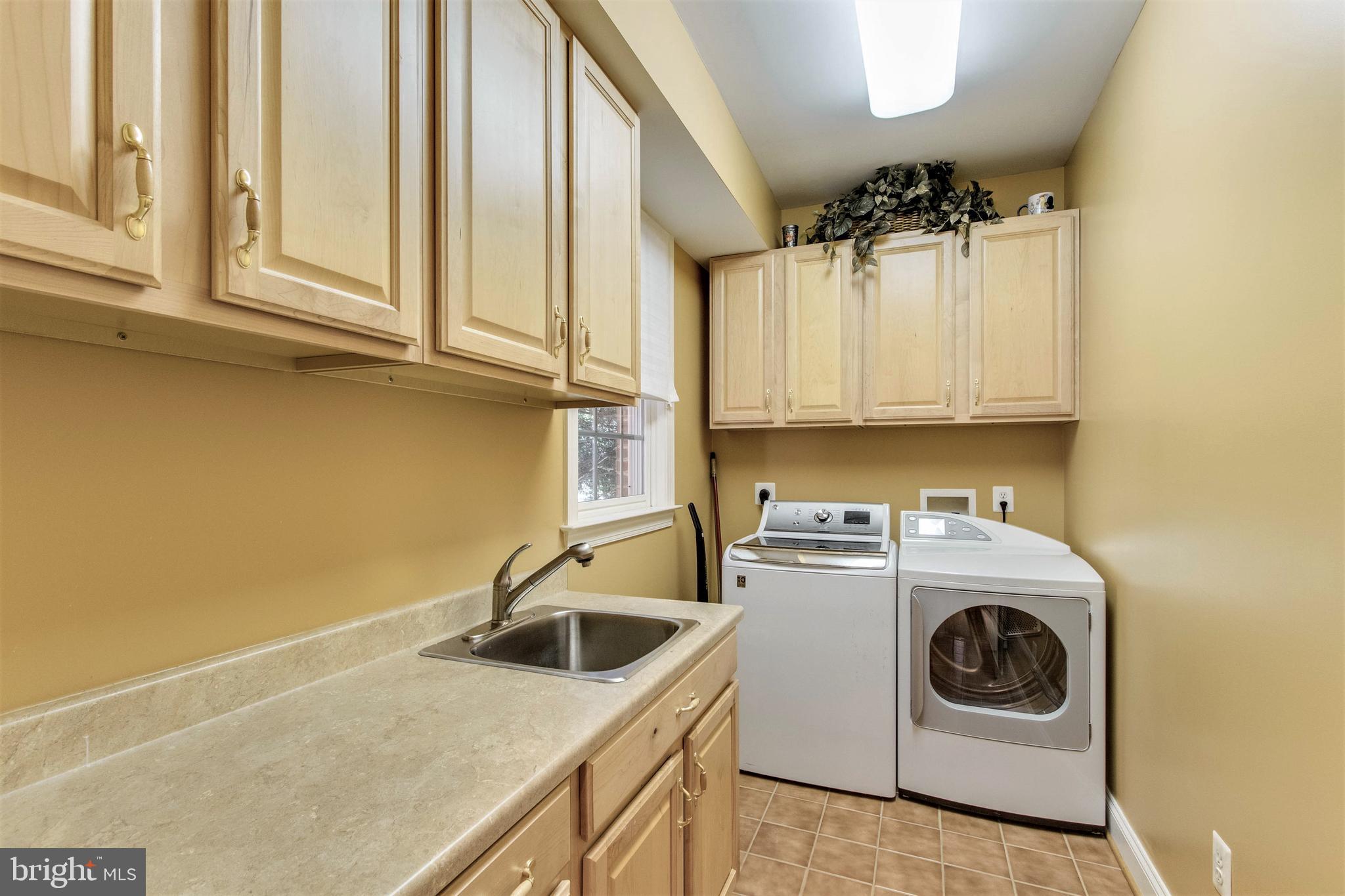 8314 Roxborough Loop Gainesville, VA 20155 - Photo 34 of 93 Laundry Room off Kitchen & Garage