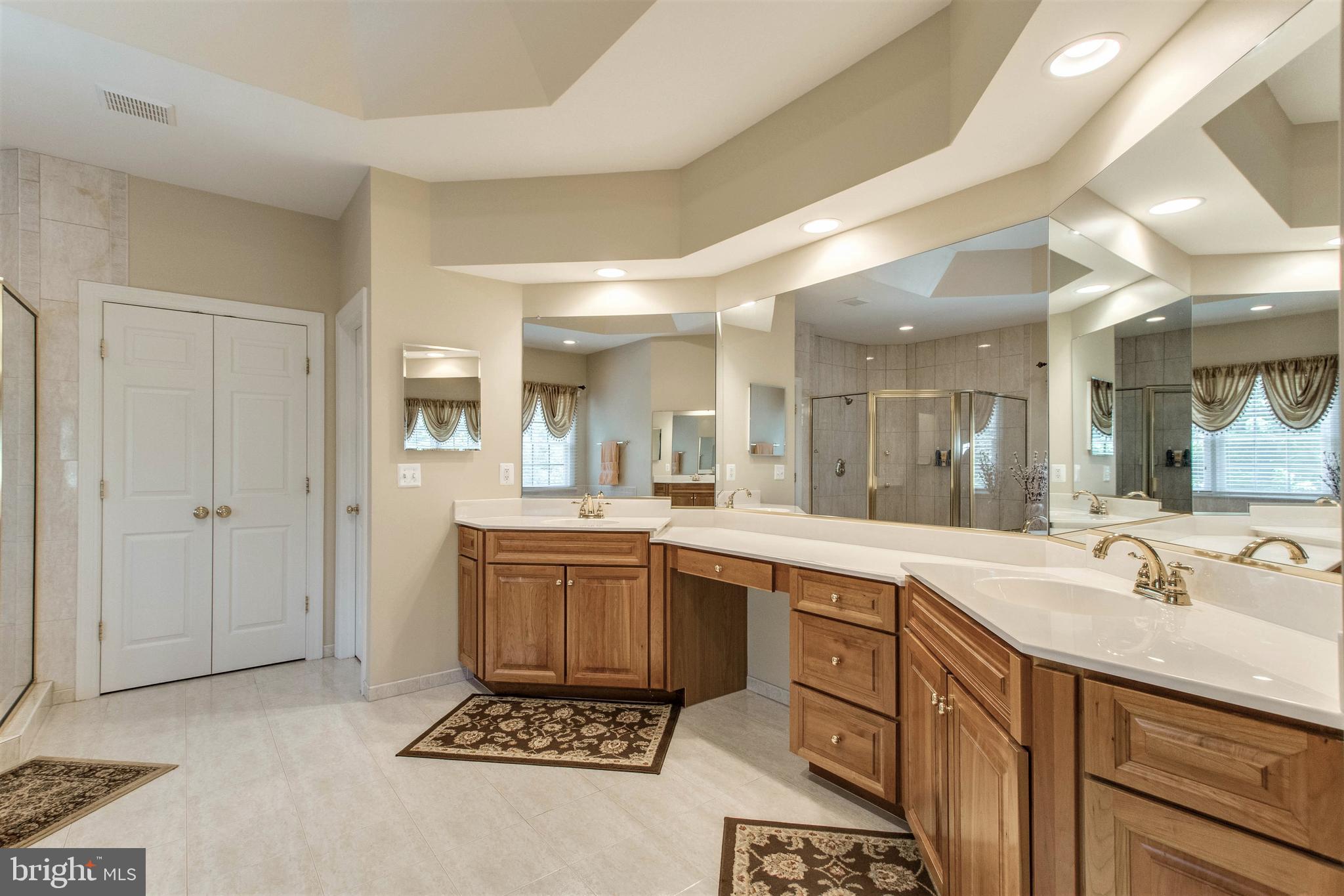 8314 Roxborough Loop Gainesville, VA 20155 - Photo 42 of 93 Luxury Master Bath with Private Water Closet