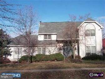 886 Spring View Drive Southampton, PA 18966 - Photo 1 of 12 Exterior Front