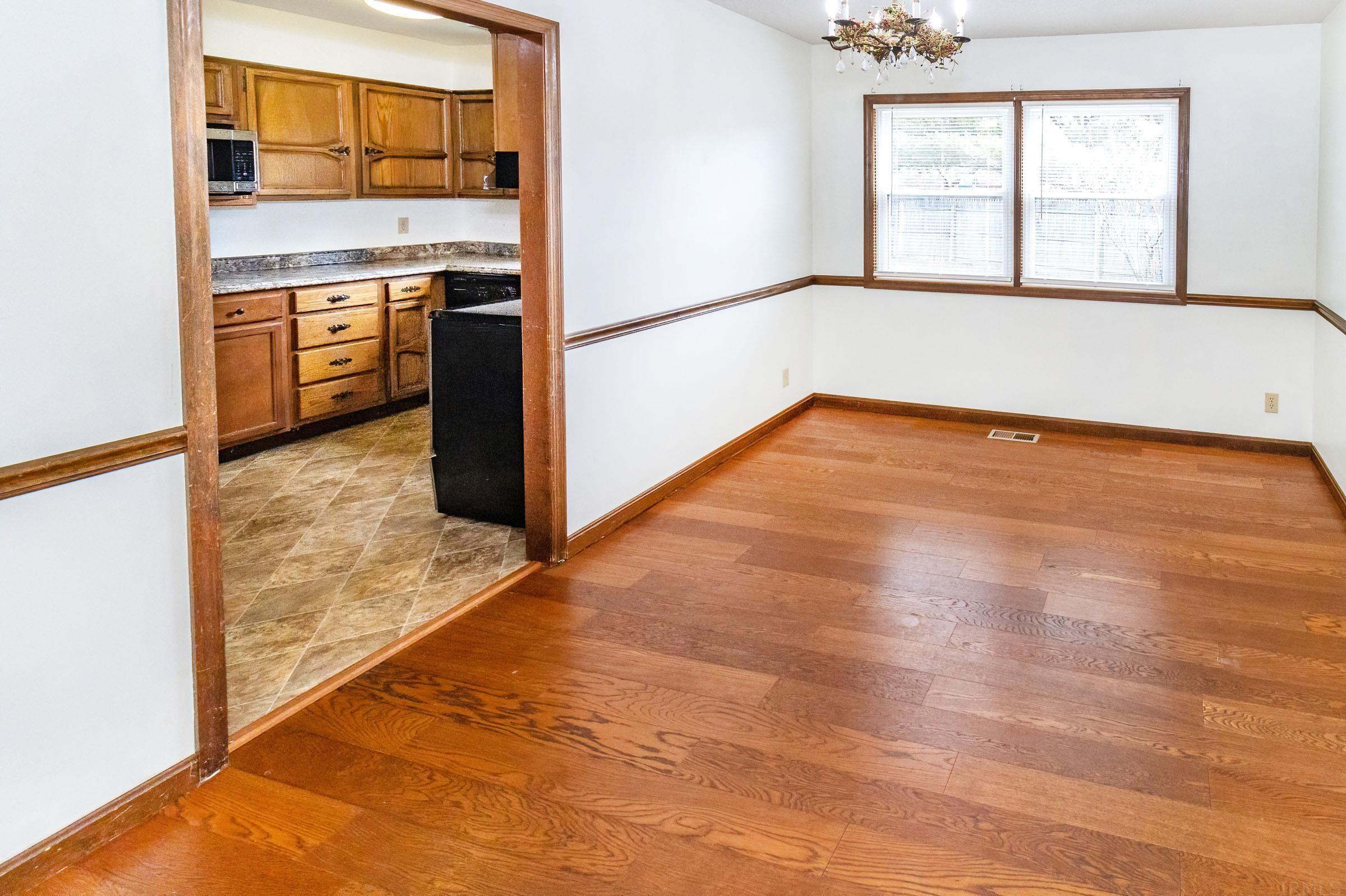 5044 Epworth Road Newburgh, IN 47630 - Photo 3 of 24 Gallery Image 3