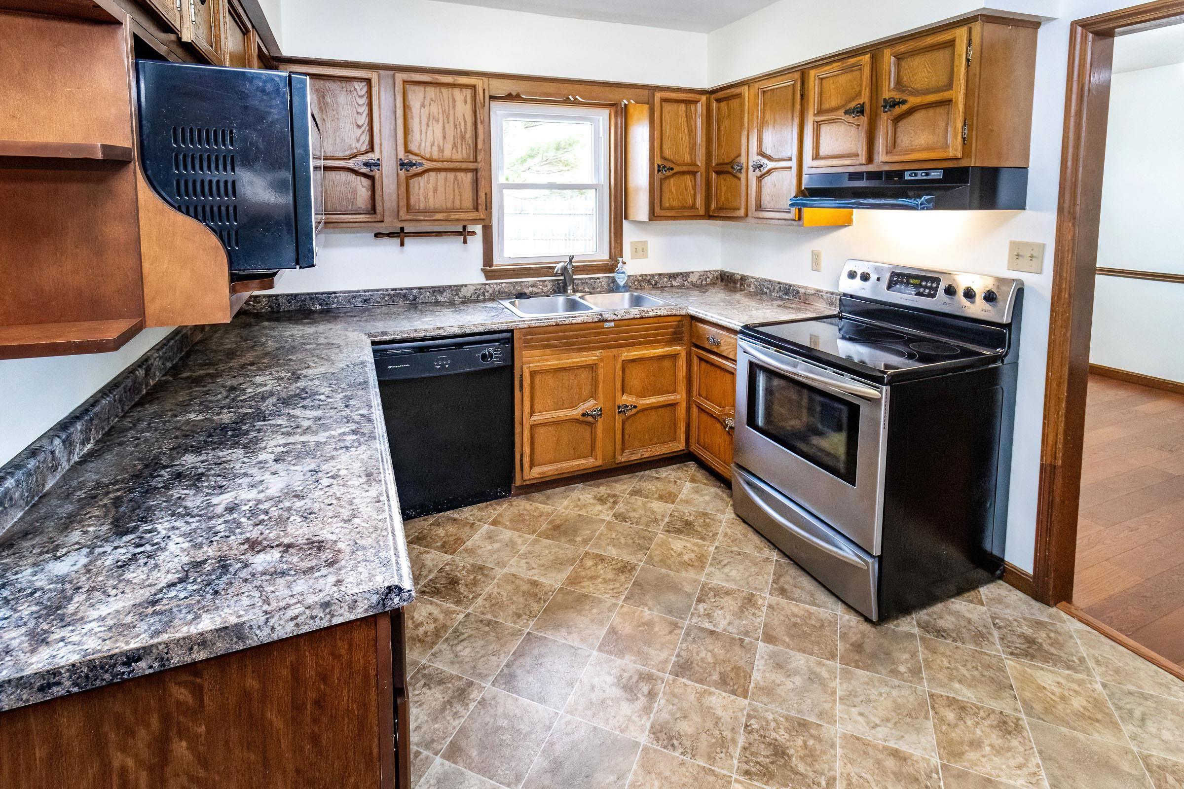 5044 Epworth Road Newburgh, IN 47630 - Photo 6 of 24 Gallery Image 6