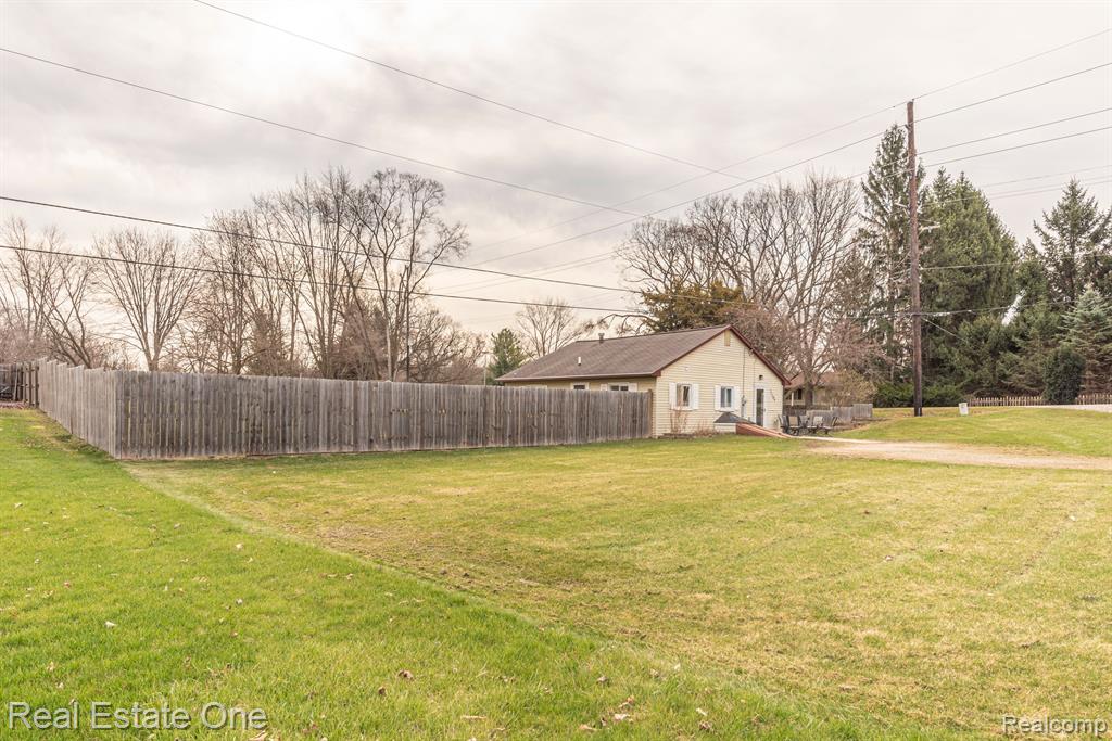 11145 9 Mile Road South Lyon, MI 48178 - Photo 19 of 24 Gallery Image 19