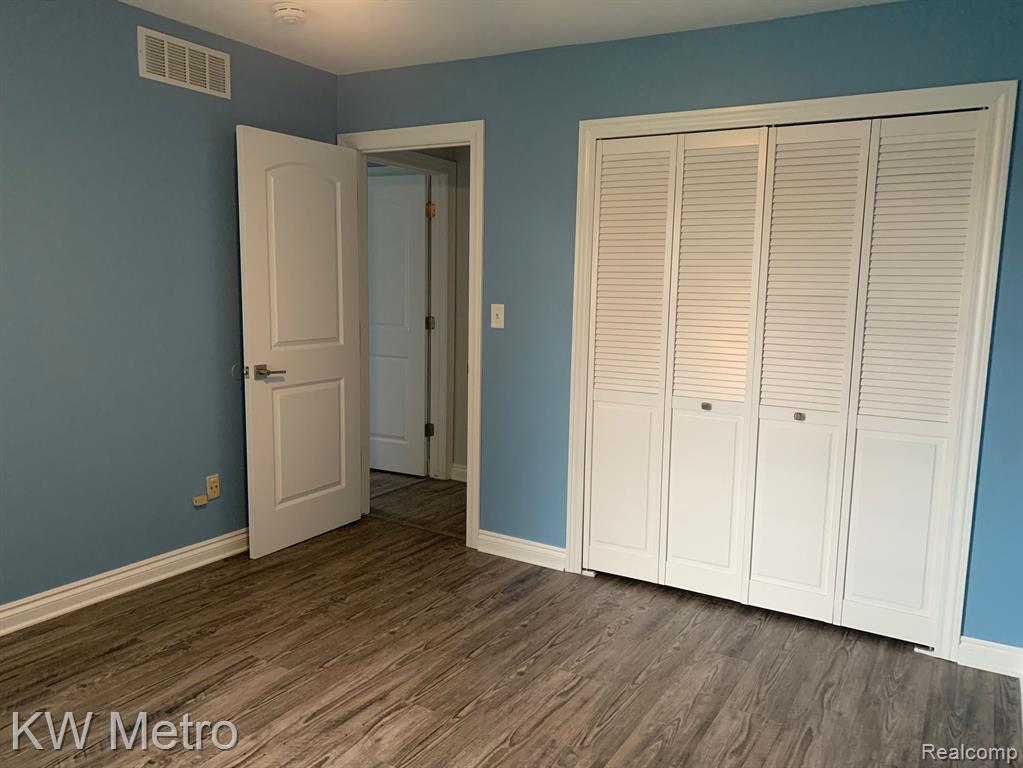 19637 West 12 Mile Road, Unit 102 Southfield, MI 48076 - Photo 19 of 25