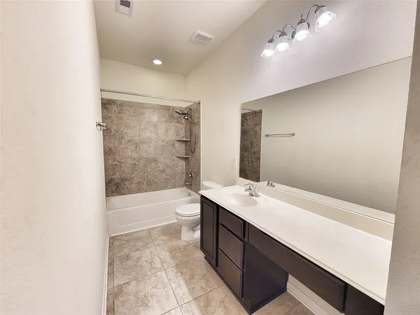 $2,695 | 1618 Cintola Lane, League City, TX 77573