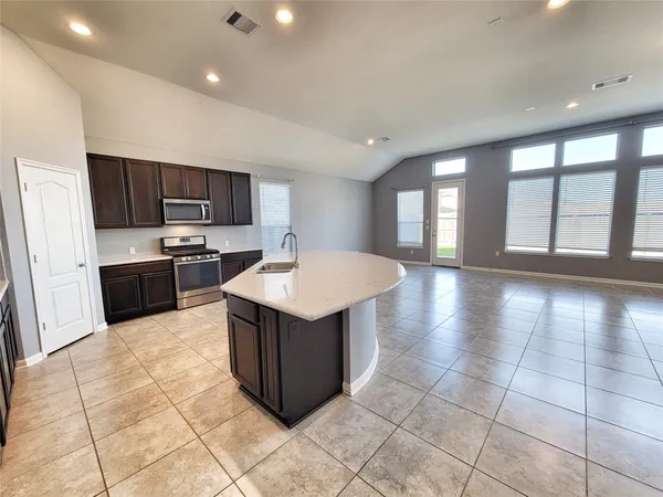 $2,695 | 1618 Cintola Lane, League City, TX 77573